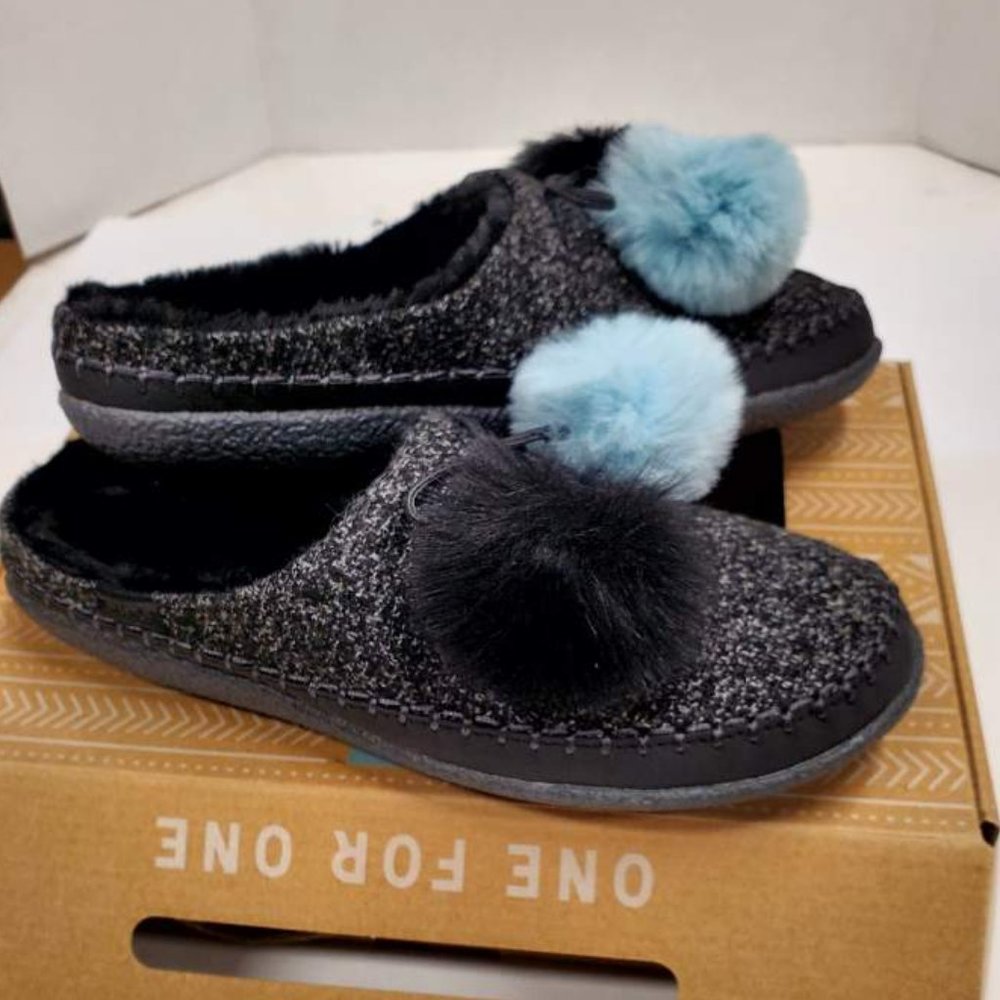 TOMS Women's Slipper, Black Multi Color Felt/Pom Pom, size 6 - NEW